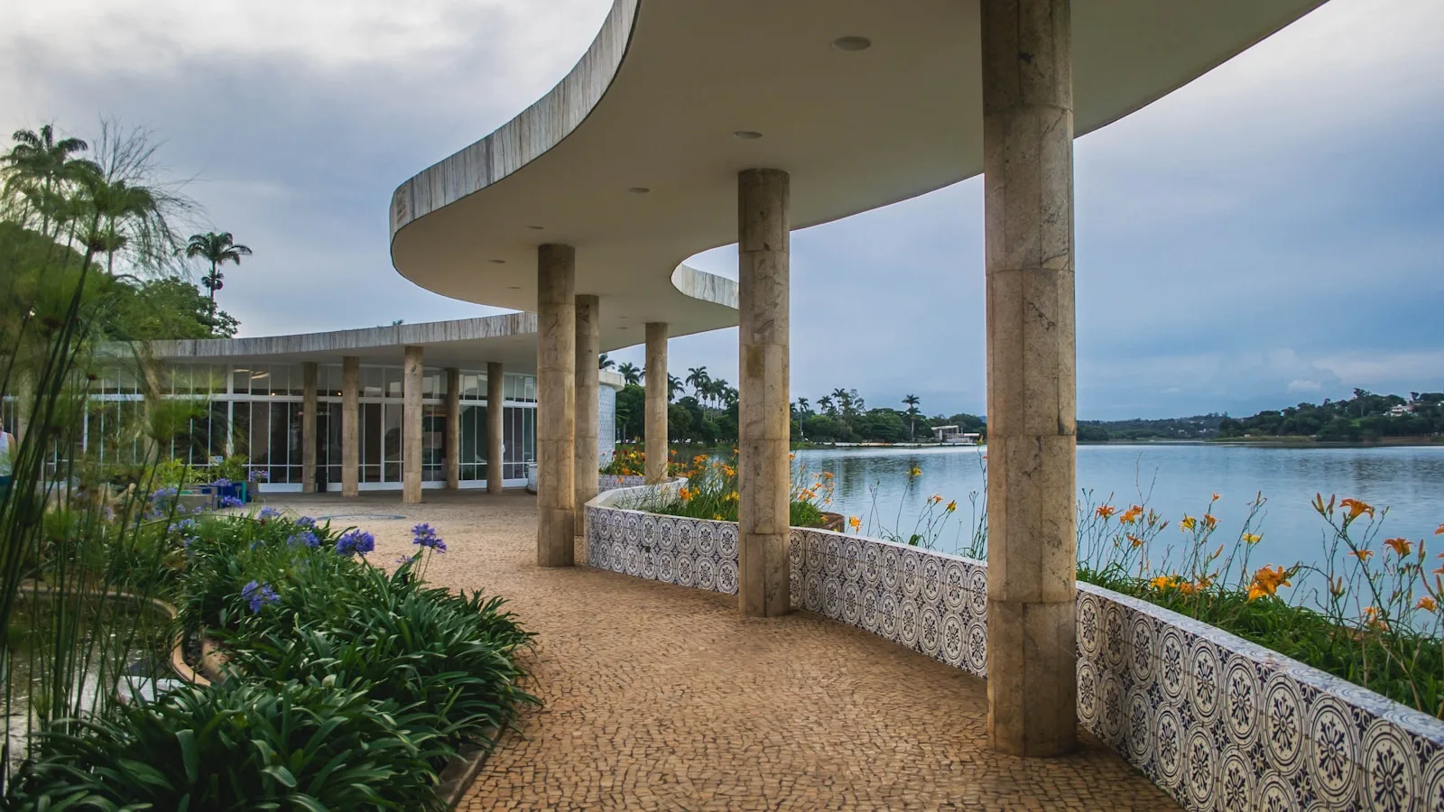 An open-air pavilion in Belo Horizonte